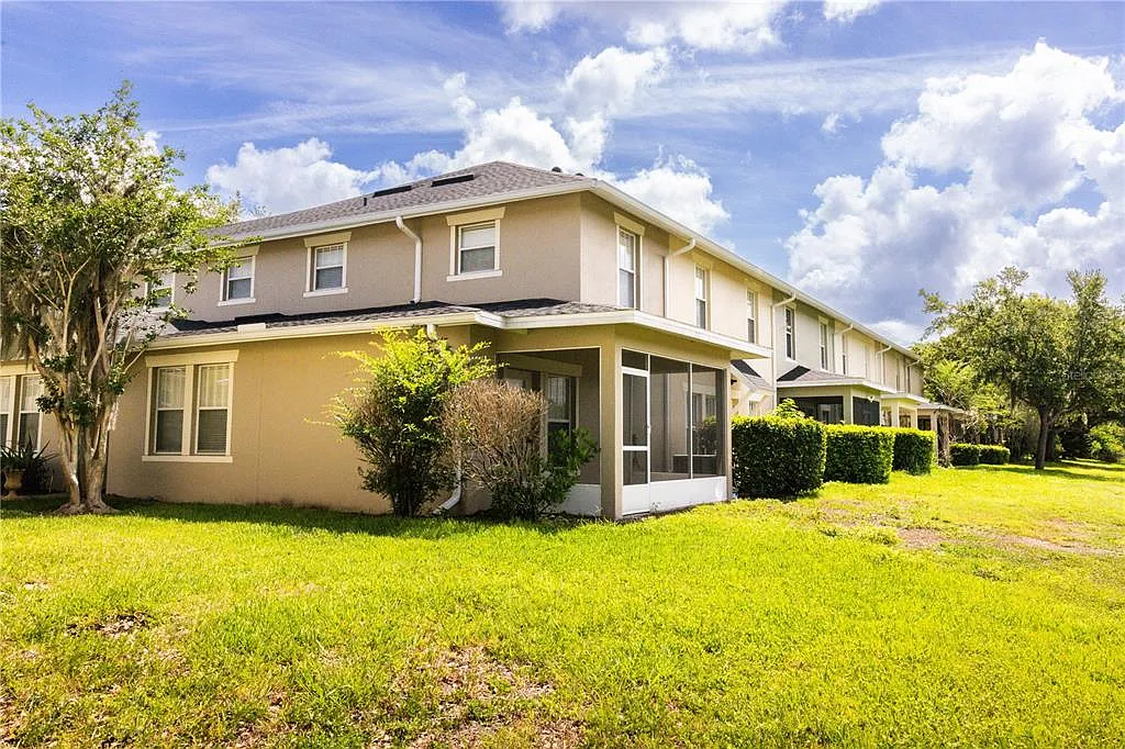 3 bed, 2.5 bath, 1790 sqft, $2,200 — Photo 4