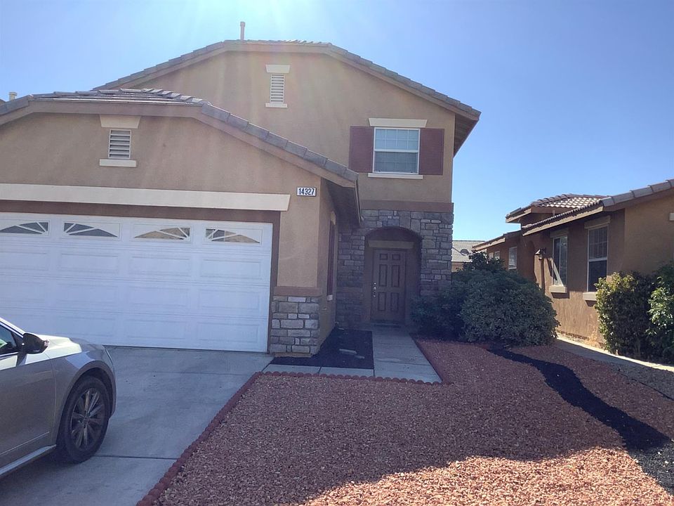 1st image of 14327 Castle Peaks St