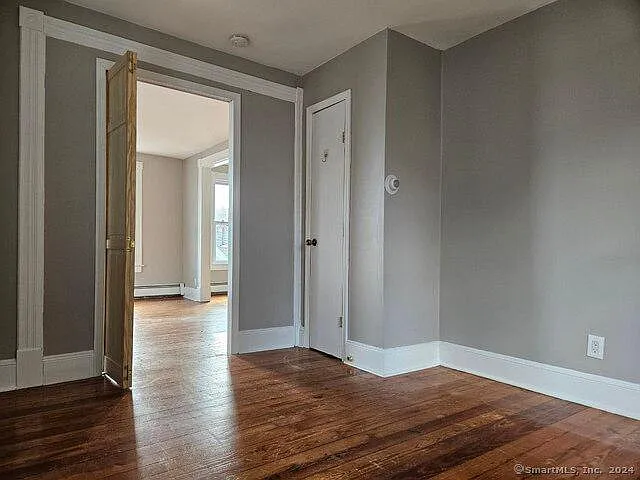 3 bed, 1000 sqft, $1,650 — Photo 3