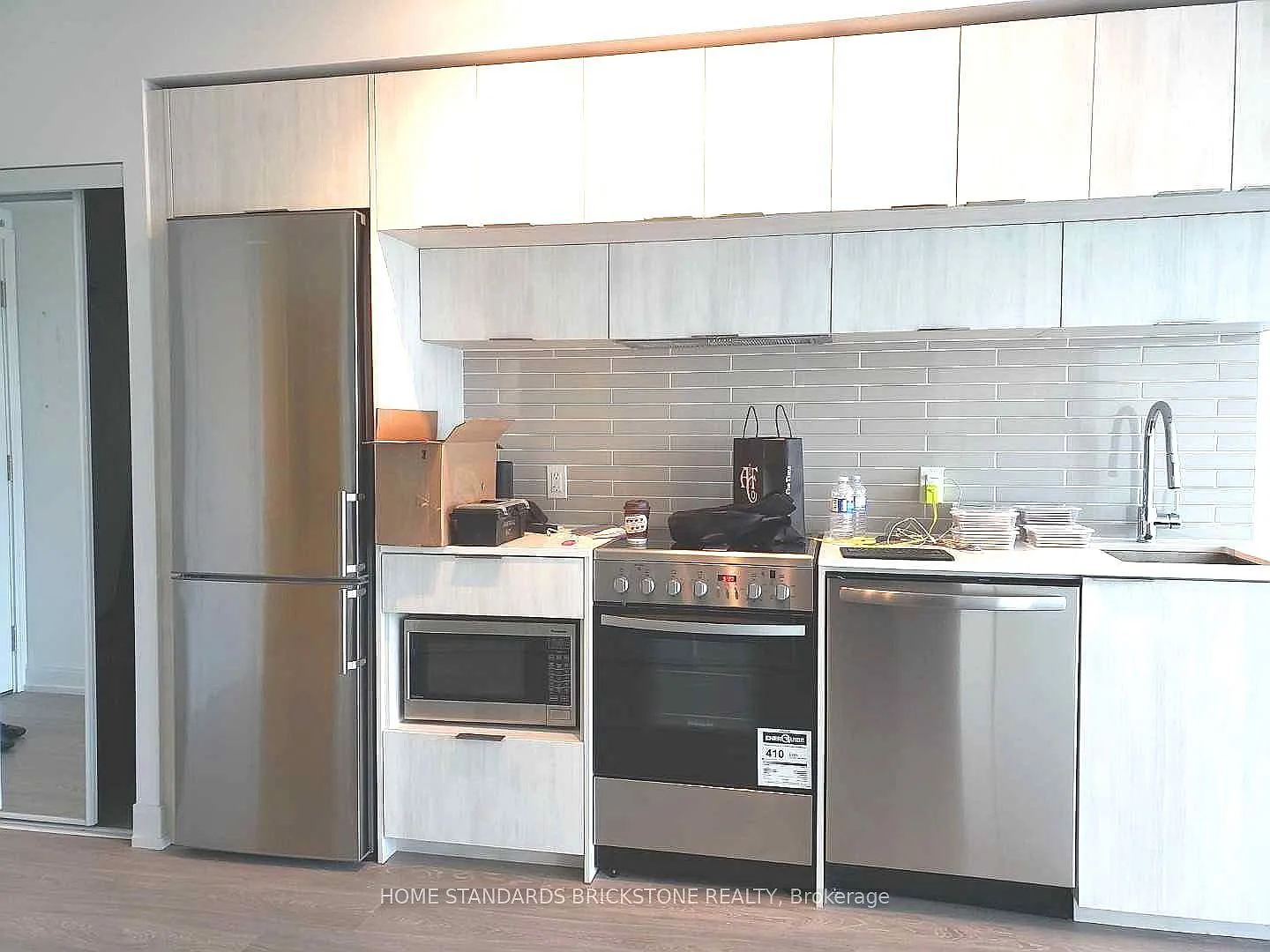 2 bed, $2,100 — Photo 3