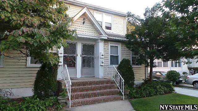 1st image of 22220 93rd Ave