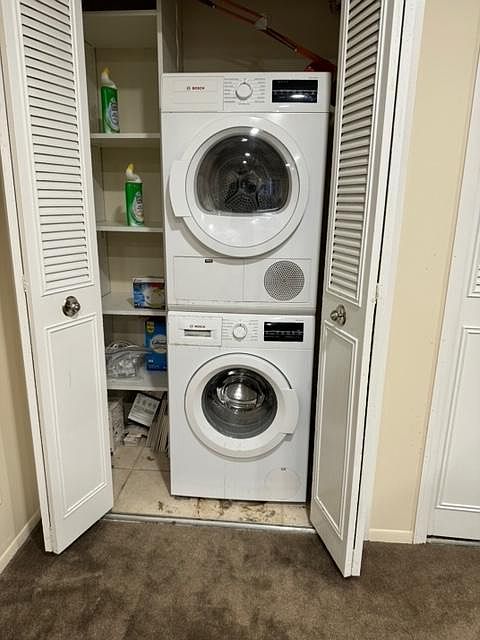In Unit Washer and dryer