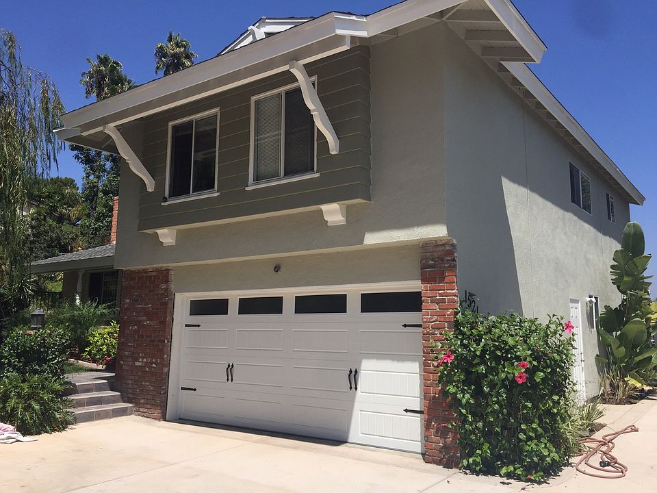 1st image of 1521 E Calle Fidelidad