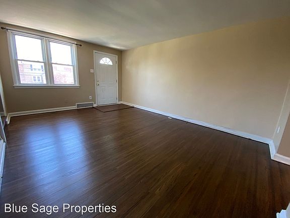 4th image of 2337 Bond Ave