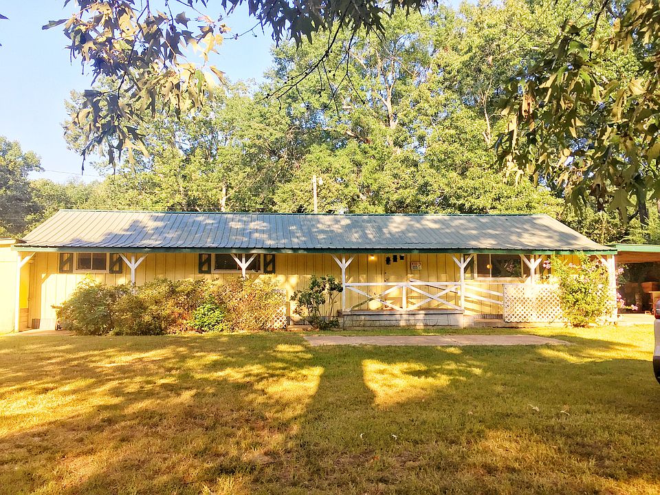 1st image of 384 Lake Breeze Dr