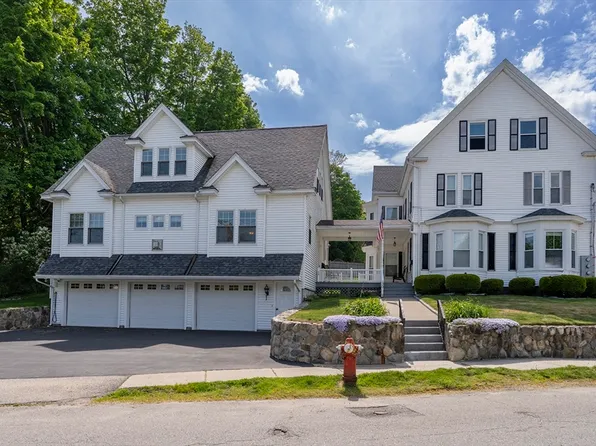 30 Orchard St, Amesbury, MA 01913