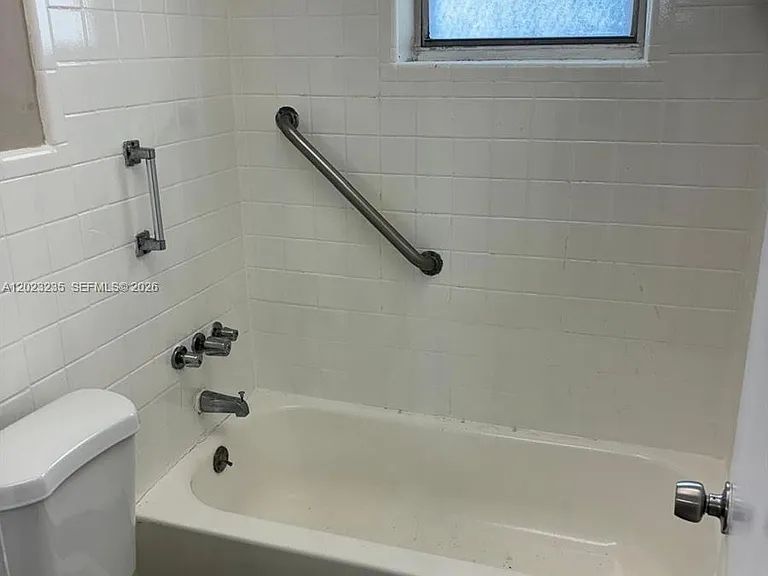 3050 S Dixie Hwy #203 — Photo 9