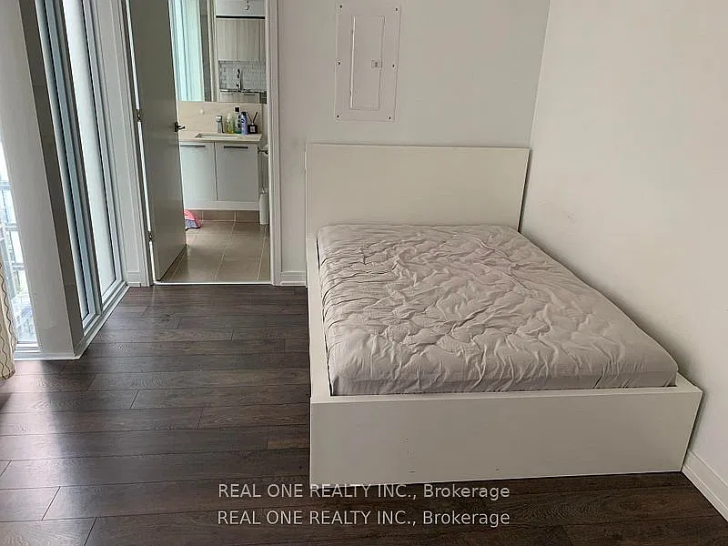 Studio, $1,950 — Photo 2