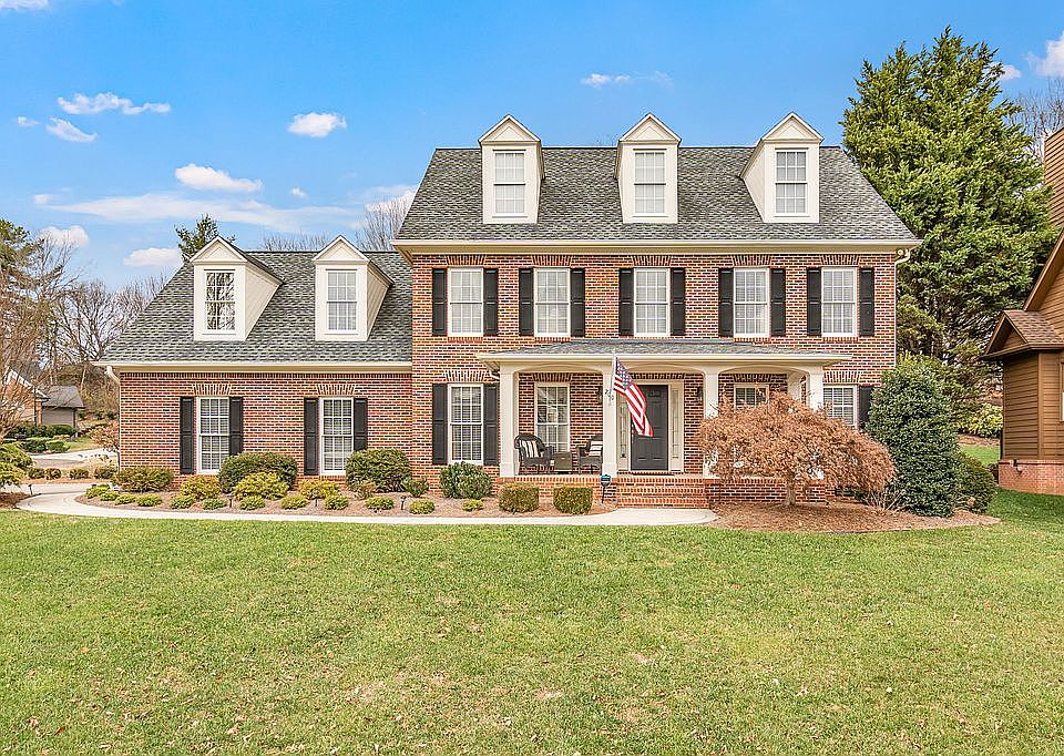 1st image of 200 Brechin Ln