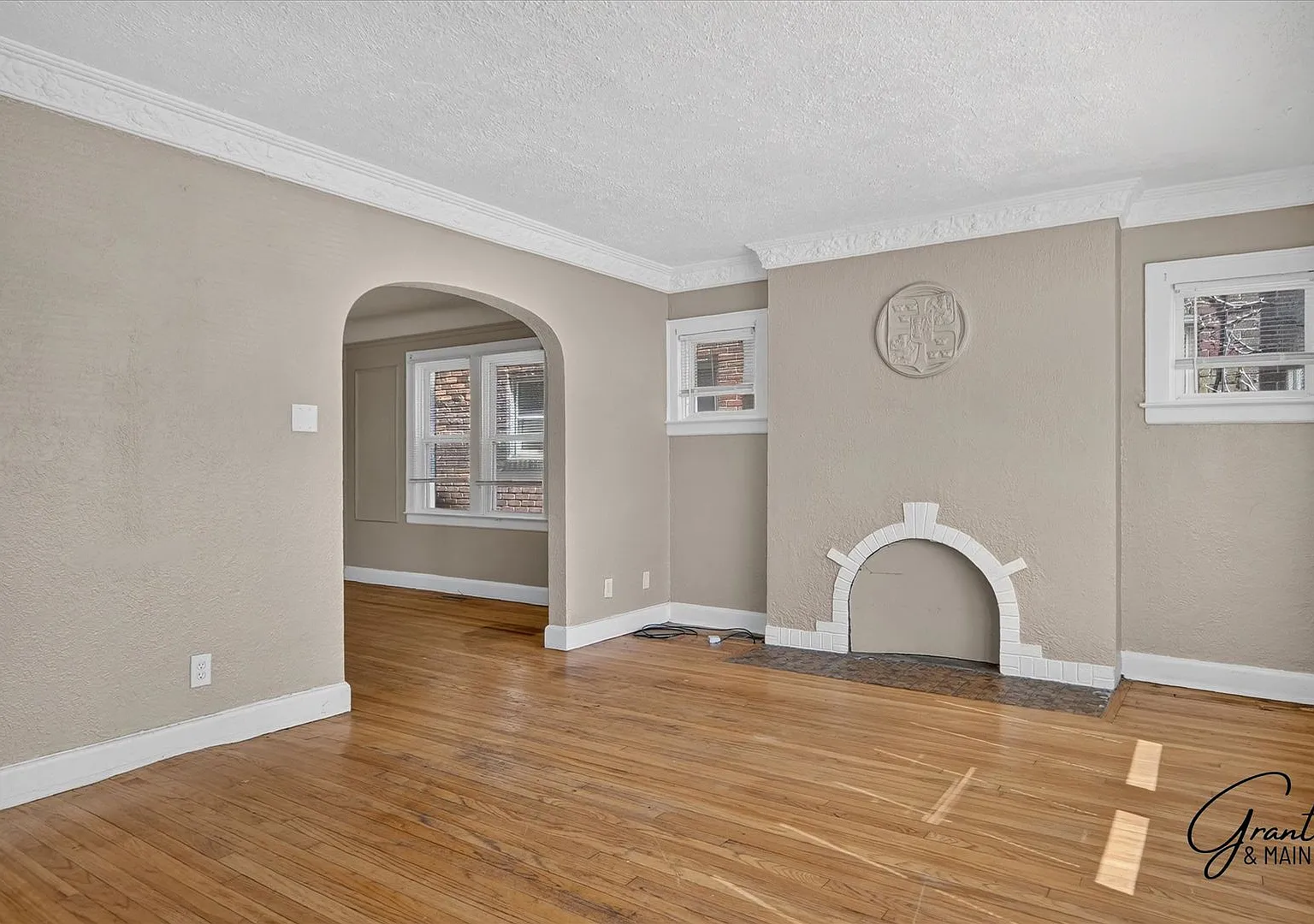 $1675 - Fitzgerlad Brick 3 Bedroom 2 Bath — Photo 3