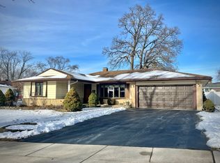 212 Placid Way, Elk Grove Village, IL 60007