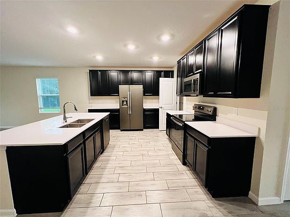 3rd image of 4303 Blackshear Ct