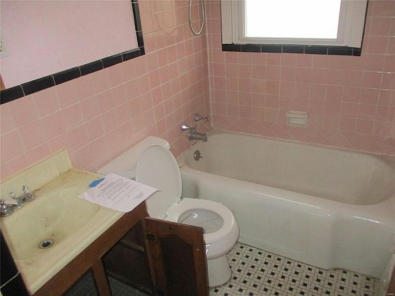 5th image of 95 Du Bourg Ln