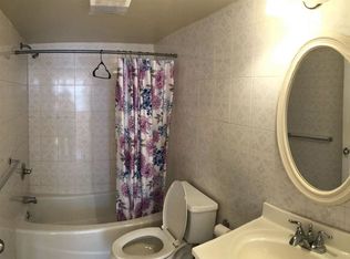 1126 Buttonwood St #B, Philadelphia, PA 19123