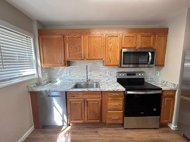 7418 W Park Dr — Photo 6