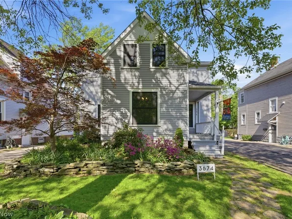 3674 Stoer Rd, Shaker Heights, OH 44122