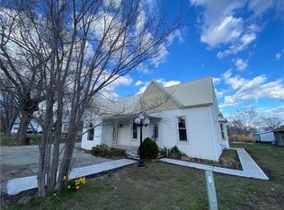 105 S Grant St, Jamesport, MO 64648