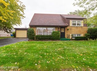 413 Longwood Dr, South Chicago Heights, IL