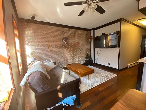 4th image of 214 Edgecombe Ave #3A