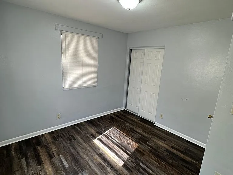 2020 Palafox St — Photo 5