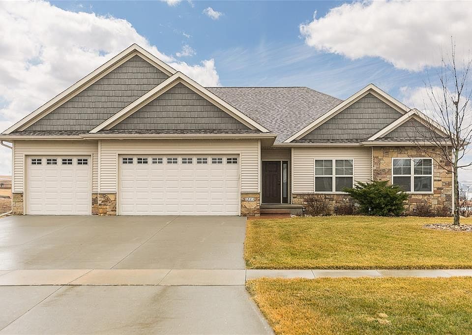1st image of 213 Cherry Ln