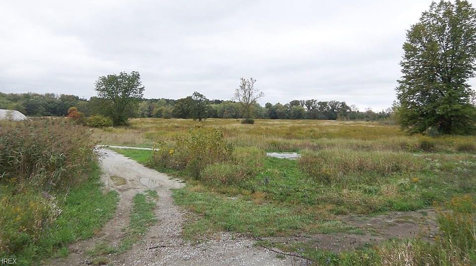 2nd image of 307 Mantle Rd