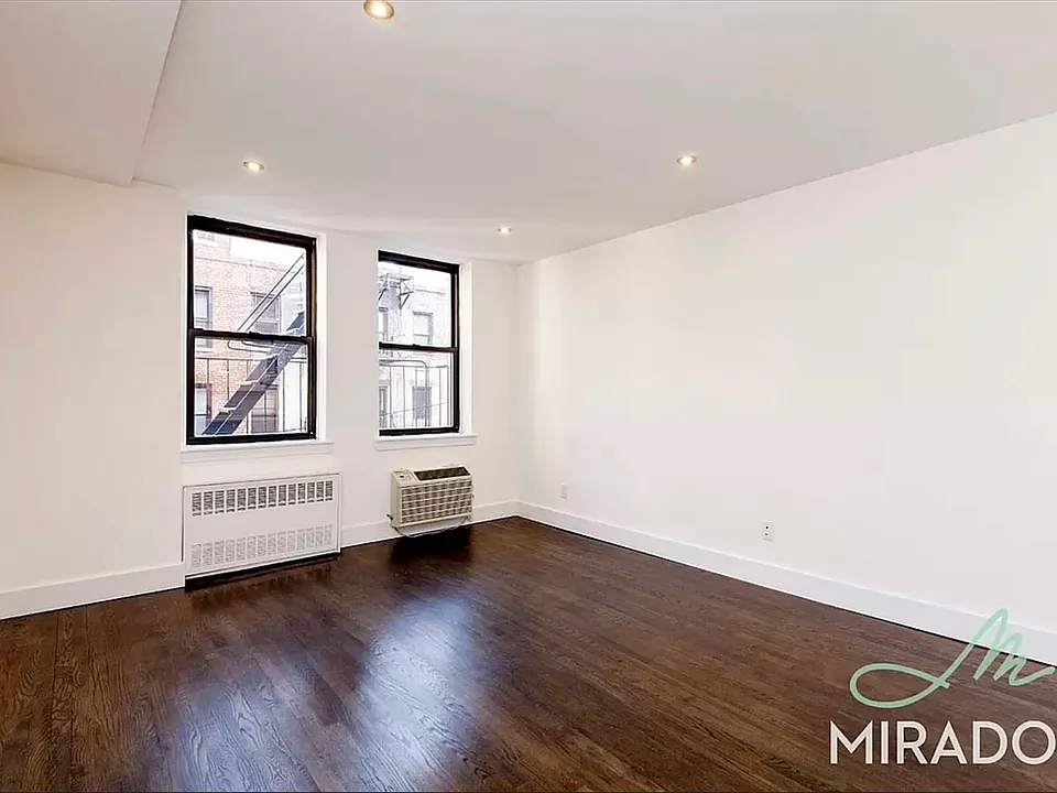 255 W 14th St #5G