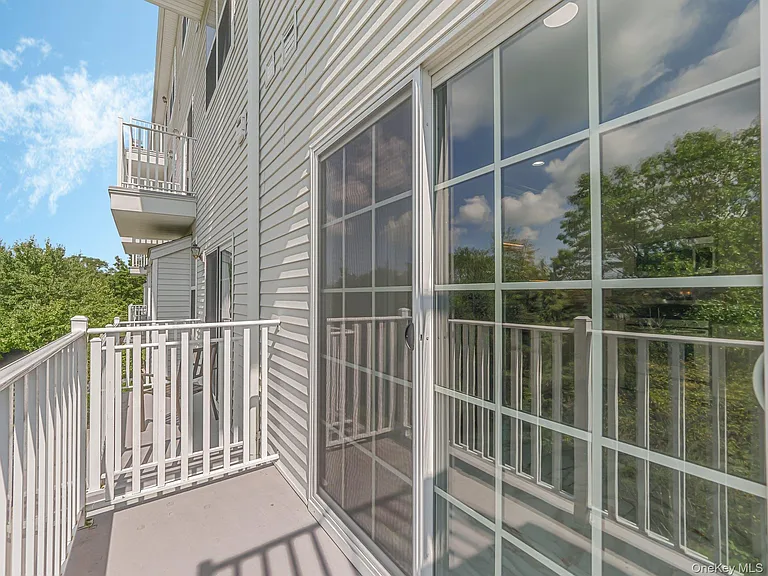 1115 Balsam Dr — Photo 17