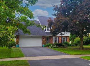 1727 Stoneybrook Ln, Temperance, MI 48182