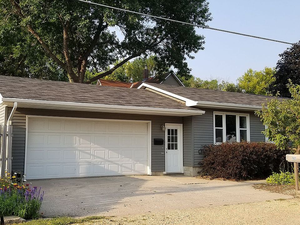 1st image of 102 7th Ave NE