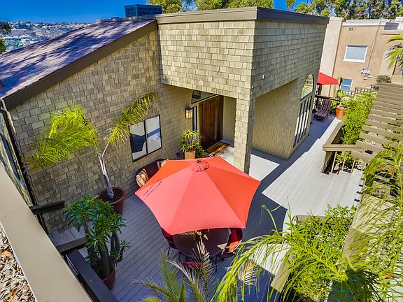 4th image of 4384 Arcadia Dr