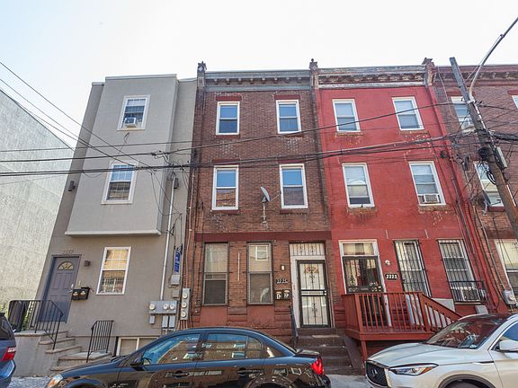 3rd image of 2225 N Camac St #2