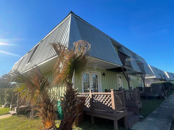 592 Royal Oak Dr #3, Pass Christian, MS 39571