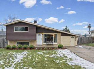 1N742 Forest Ave, Glen Ellyn, IL 60137