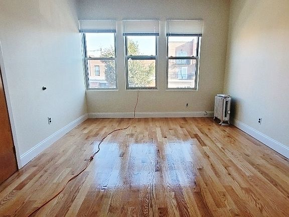 4th image of 23-36 35th St #2