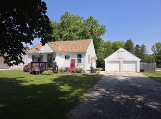 513 Randolph St, Mishicot, WI 54228