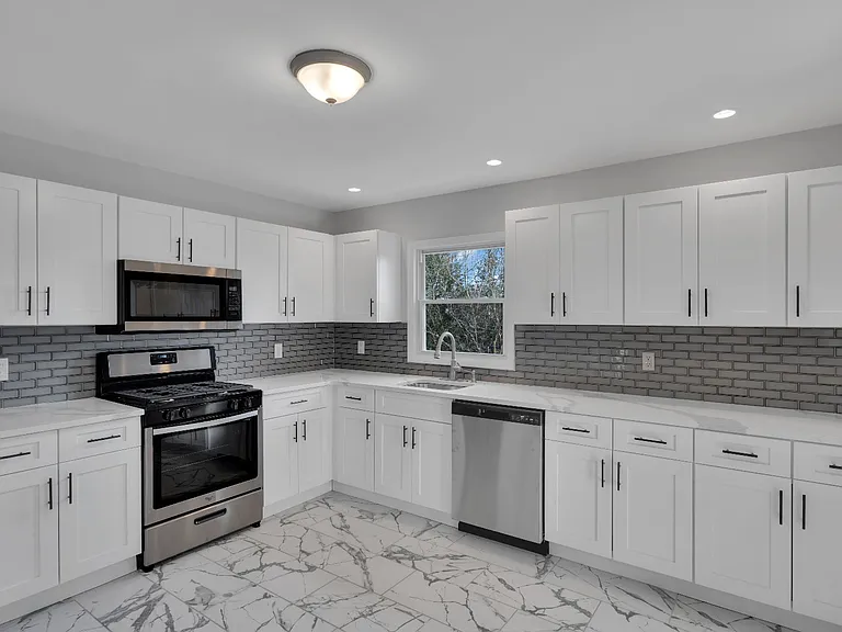 2111 Dover Pines Ave — Photo 15