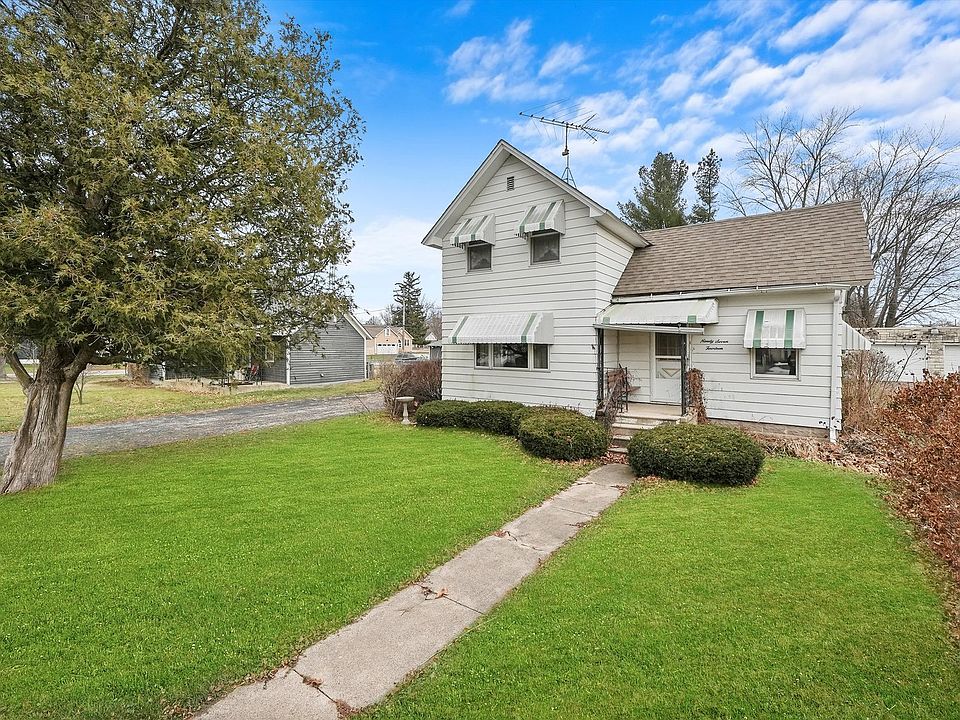 9714 Main St, Hebron, IL 60034 Zillow