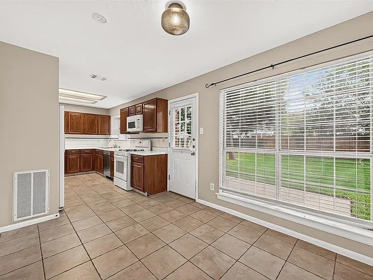 14214 Heather Falls Way — Photo 15