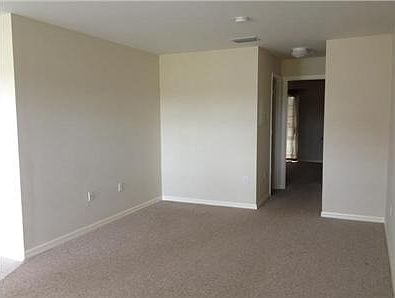 5th image of 62 Woodland Dr