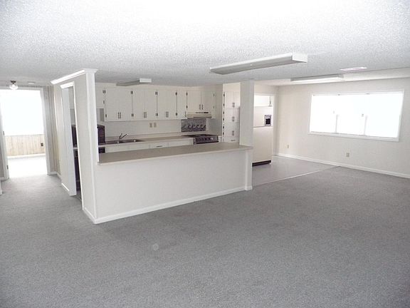 Kitchen & Living Combo