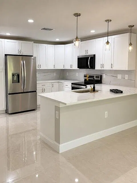3 bed, 2.0 bath, 1193 sqft, $1,750 — Photo 2
