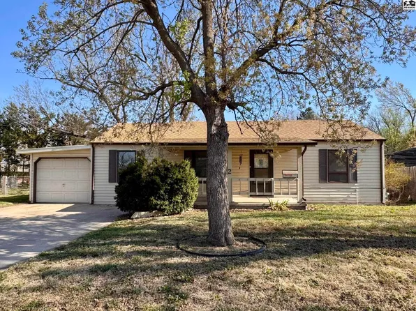 2 Riceland Dr, Hutchinson, KS 67502