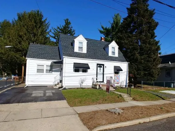 32 Wesley Ave, Hamilton, NJ 08610