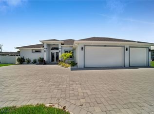 835 NE 7th Ave, Cape Coral, FL 33909