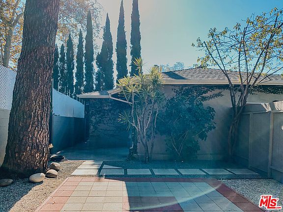 3rd image of 6727 Orion Ave #6727.5