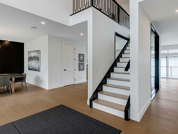 4th image of 3420 Caribou Dr NW