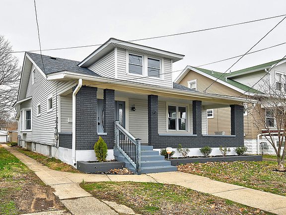 3rd image of 1256 Goss Ave