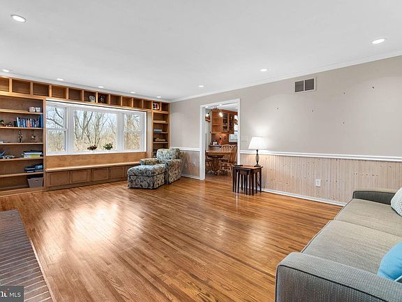 5th image of 13017 Meadow View Dr