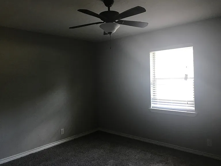 2205 Balsam St — Photo 5